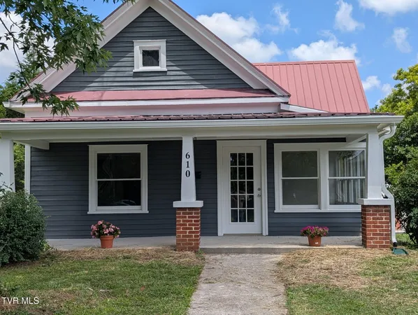 $285,000 | 610 West Main Street, Greeneville, TN 37743