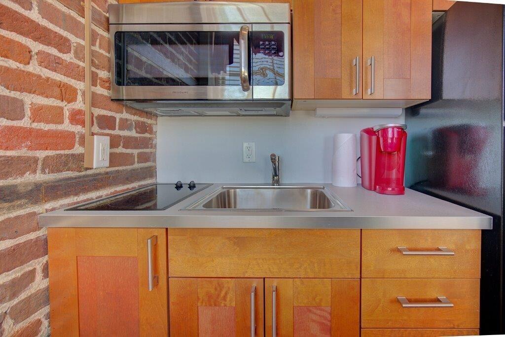 235 Meeting Street Charleston, SC 29401 - Photo 13 of 85 235 Meeting Carolina Suite 12