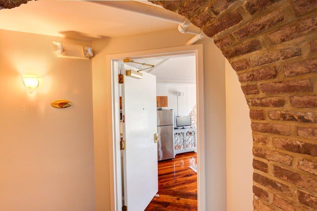 235 Meeting Street Charleston, SC 29401 - Photo 21 of 85 235 Meeting Charleston Suite 2