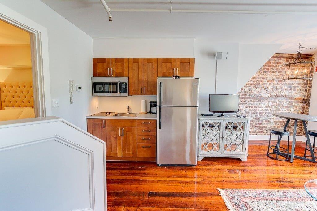 235 Meeting Street Charleston, SC 29401 - Photo 24 of 85 235 Meeting Charleston Suite 5