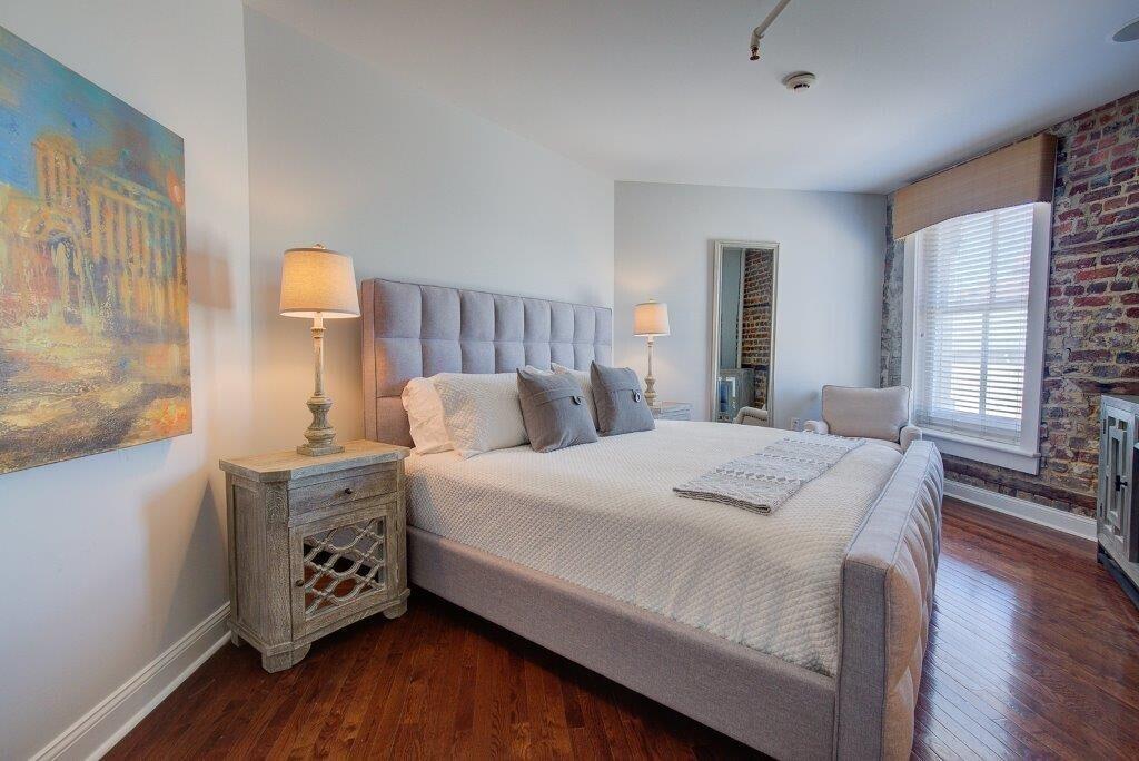 235 Meeting Street Charleston, SC 29401 - Photo 43 of 85 235 Meeting Manhattan Suite 11