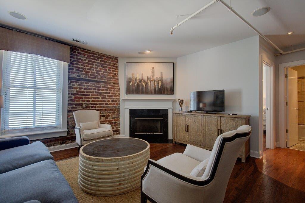 235 Meeting Street Charleston, SC 29401 - Photo 45 of 85 235 Meeting Manhattan Suite 13