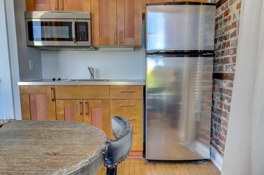 235 Meeting Street Charleston, SC 29401 - Photo 69 of 85 235 Meeting Soho Suite 15