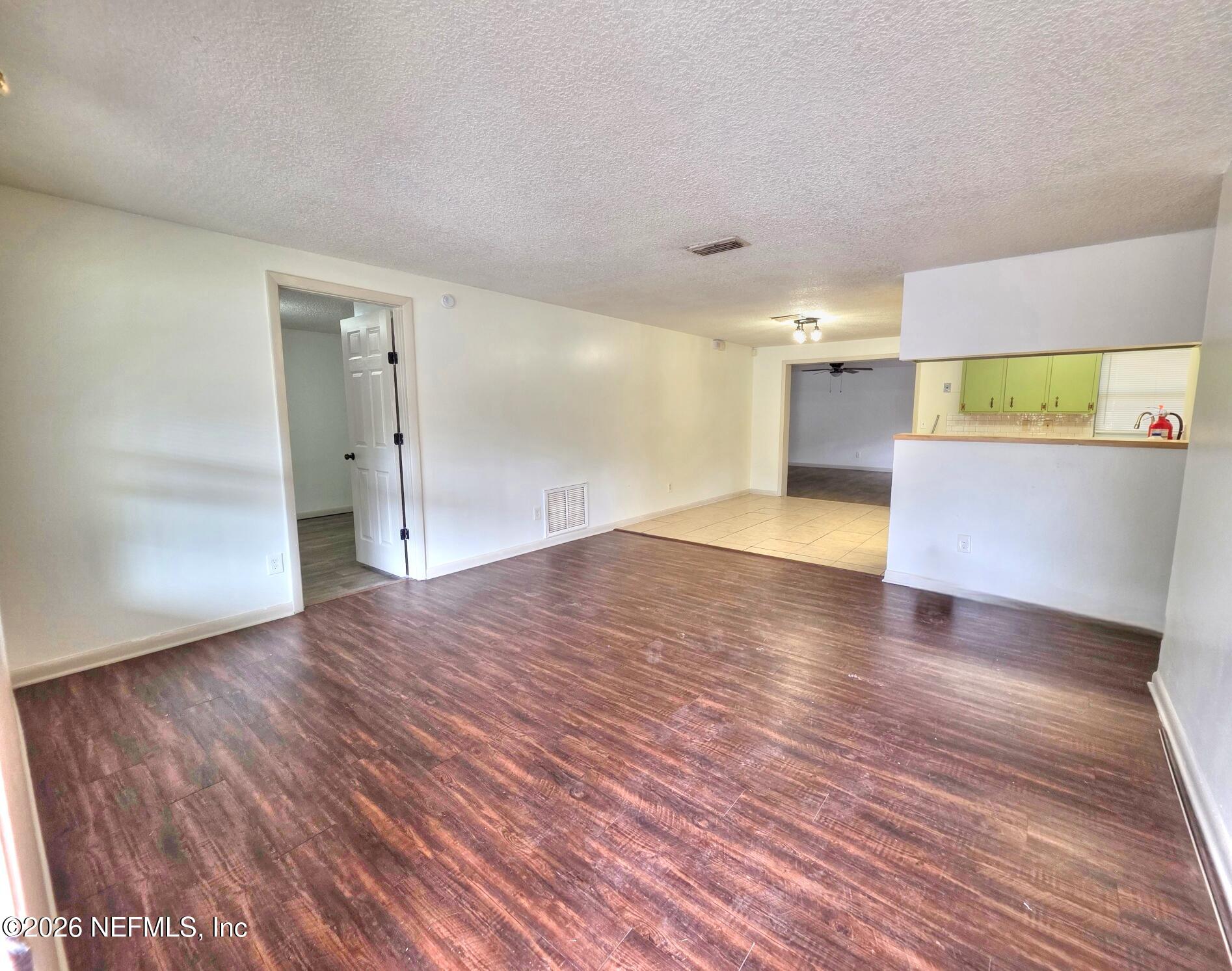 2805 Prospect Street Jacksonville, FL 32254 - Photo 5 of 22 20260108_131100_resized_1_tonemapped