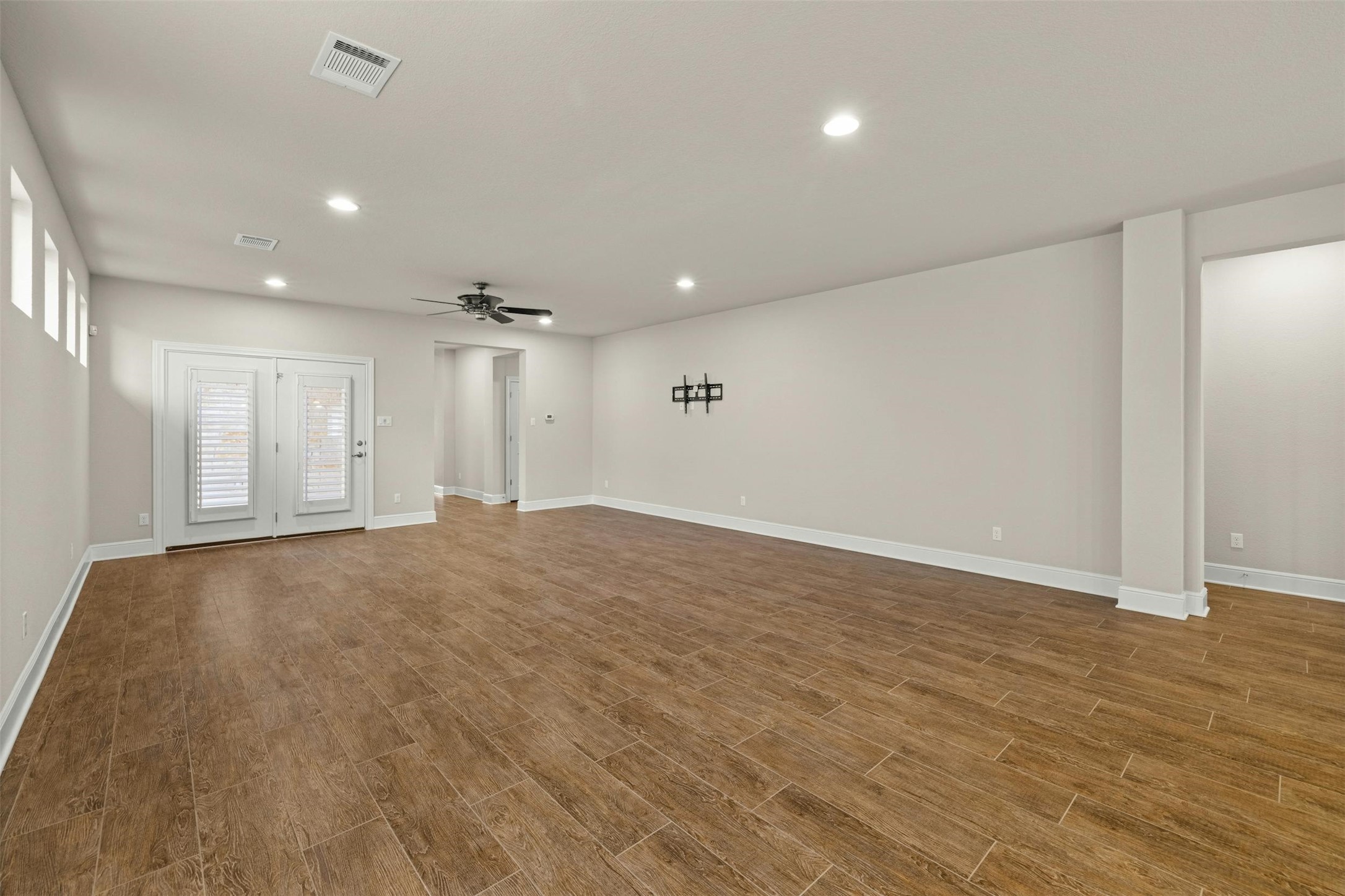 316 Crossvine Trail Georgetown, TX 78626 - Photo 11 of 37 a view of an empty room