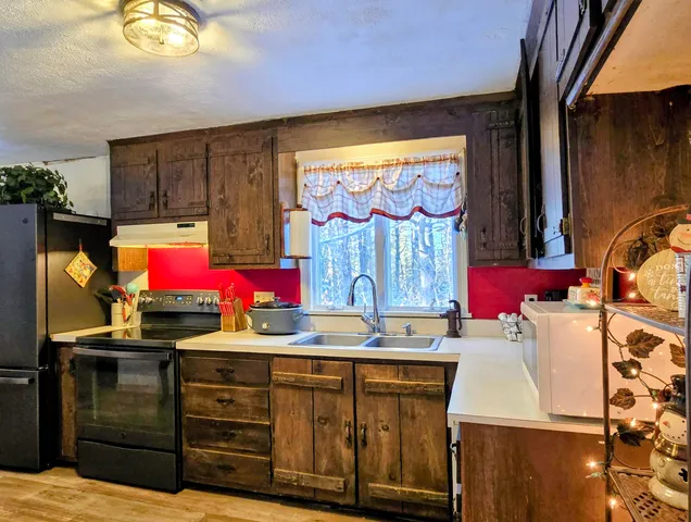 $225,000 | 97 Lake Street, New Vineyard, ME 04956