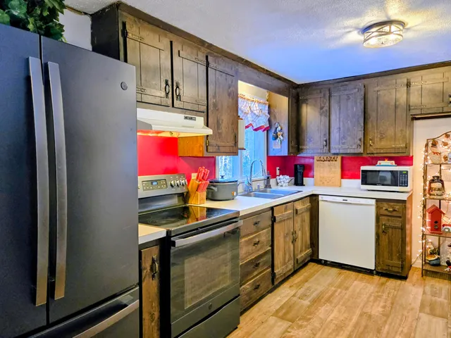 $225,000 | 97 Lake Street, New Vineyard, ME 04956