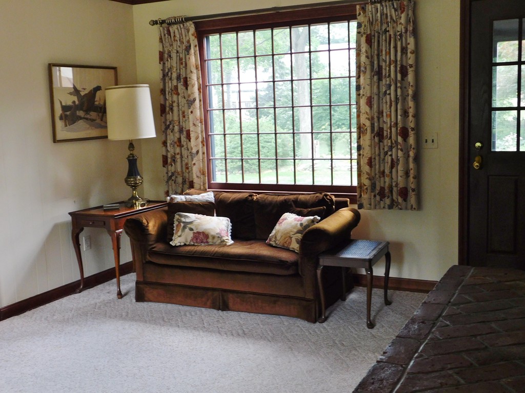 137 Bretton Road West Springfield, MA 01089 - Photo 8 of 30 Gallery Image 8