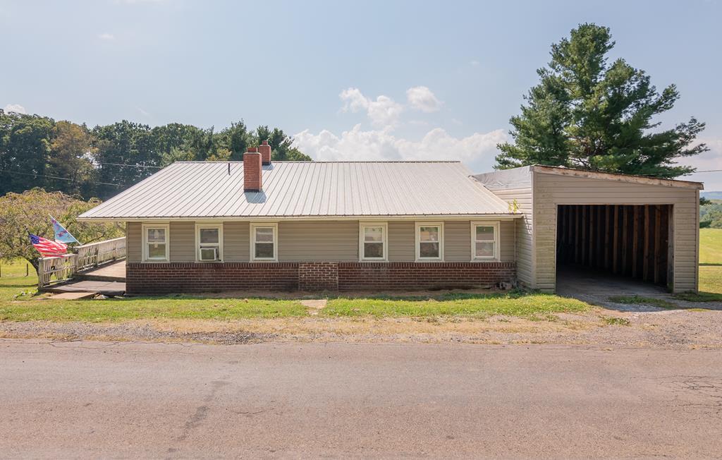 124 Frazier Road Galax, VA 24333 - Photo 1 of 35 Gallery Image 1