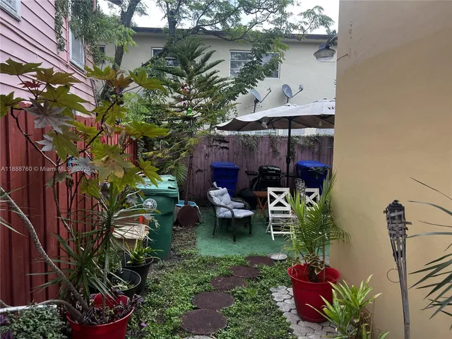 $1,950 | 619 Southwest 11th Avenue, Unit 2, Miami, FL 33130