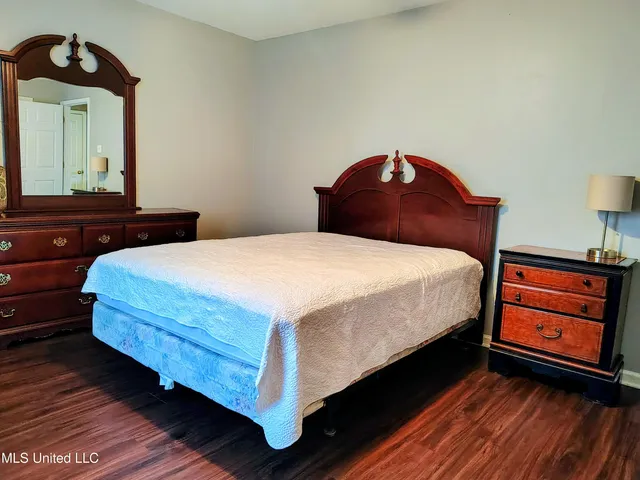 $1,100 | 5080 Gautier Vancleave Road, Unit E7, Gautier, MS 39553