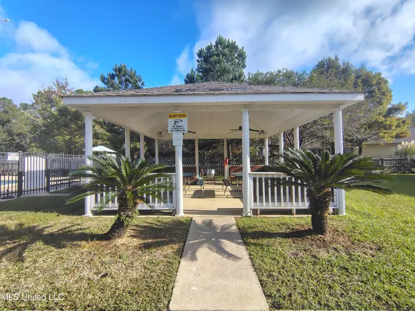 $1,075 | 5080 Gautier Vancleave Road, Unit E7, Gautier, MS 39553