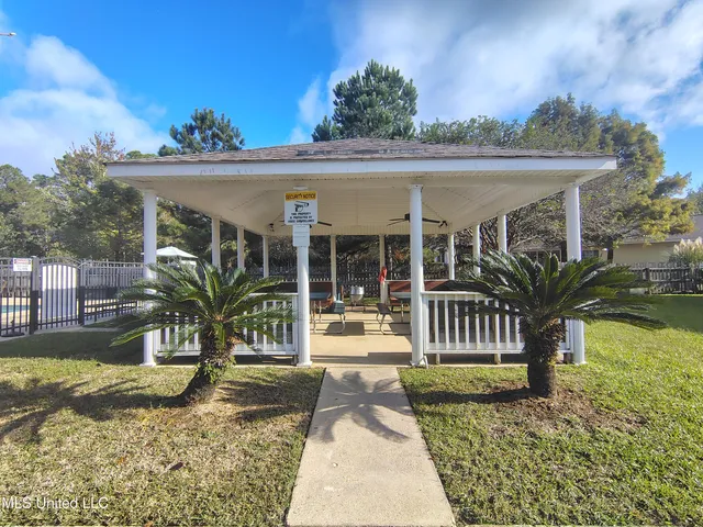 $1,100 | 5080 Gautier Vancleave Road, Unit E7, Gautier, MS 39553