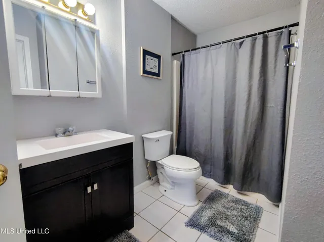 $1,100 | 5080 Gautier Vancleave Road, Unit E7, Gautier, MS 39553