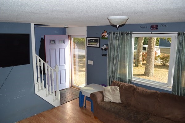 8 Dana Lane Wareham, MA 02538 - Photo 5 of 22