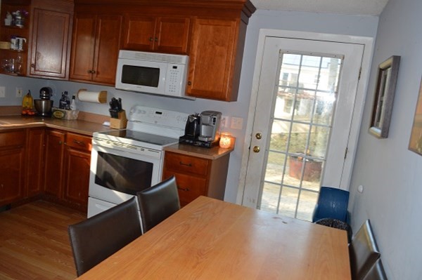 8 Dana Lane Wareham, MA 02538 - Photo 7 of 22