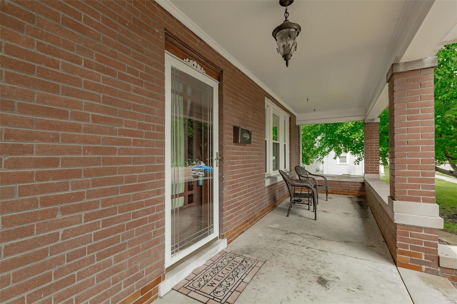 307 Park Street Waterloo, IL 62298 - Photo 3 of 42