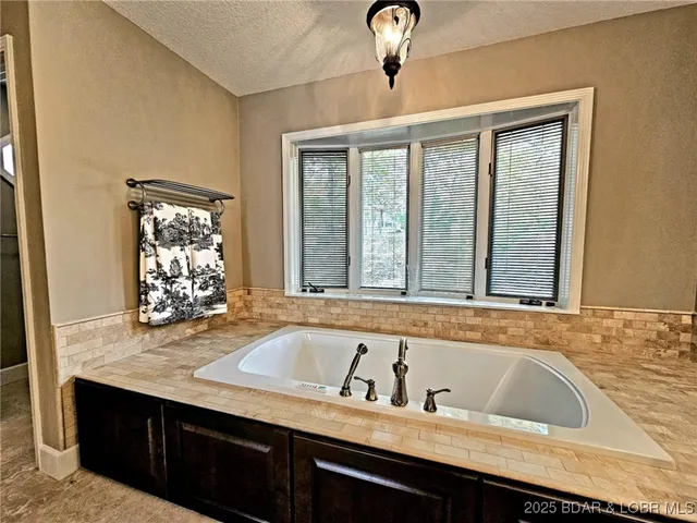 $1,199,900 | 2299 Standing Rock Road, Camdenton, MO 65020