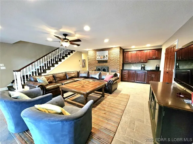 $1,199,900 | 2299 Standing Rock Road, Camdenton, MO 65020