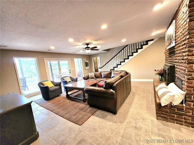 $1,199,900 | 2299 Standing Rock Road, Camdenton, MO 65020