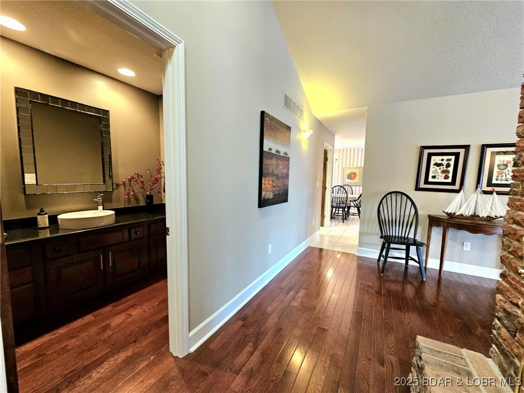 2299 Standing Rock Road Camdenton, MO 65020 - Photo 5 of 75 Guest Bath between Foyer and kitchen.