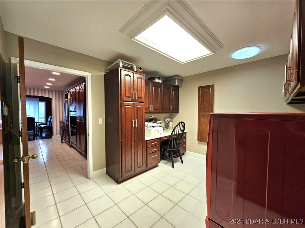 2299 Standing Rock Road Camdenton, MO 65020 - Photo 10 of 75 Mudroom/Office leading to kitchen.