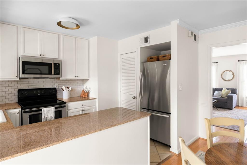 1101 Collier Road Northwest, Unit R4 Atlanta, GA 30318 - Photo 11 of 26 Gallery Image 11