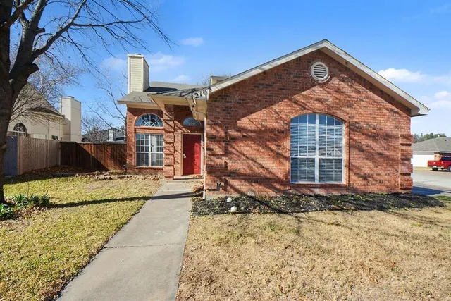 $338,000 | 2102 Ridgecliff Drive, Keller, TX 76248