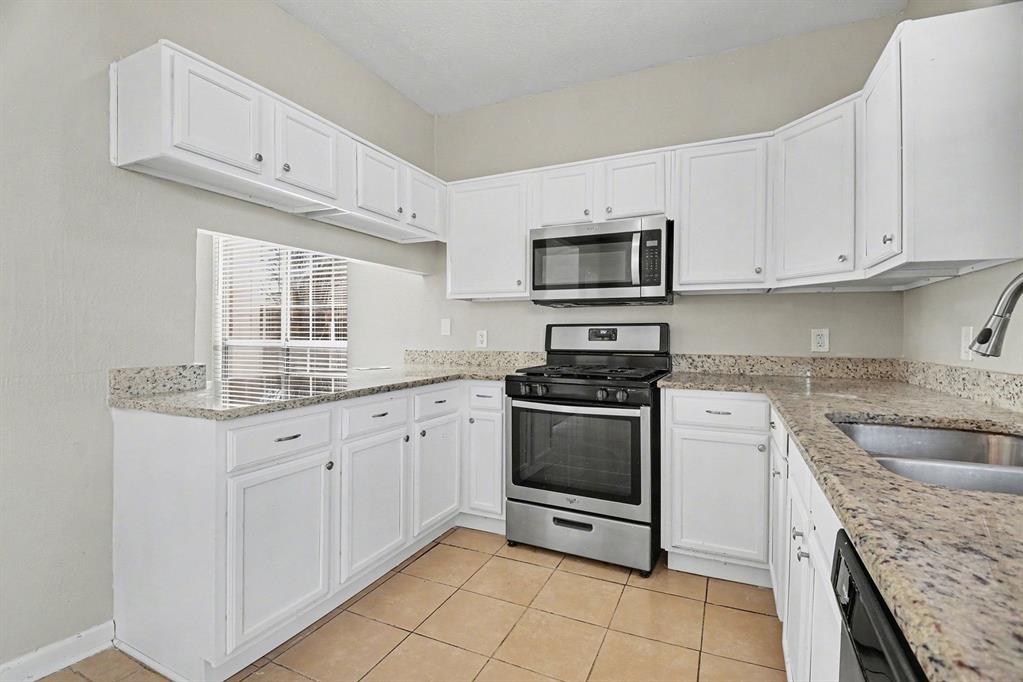 2102 Ridgecliff Drive Keller, TX 76248 - Photo 10 of 26