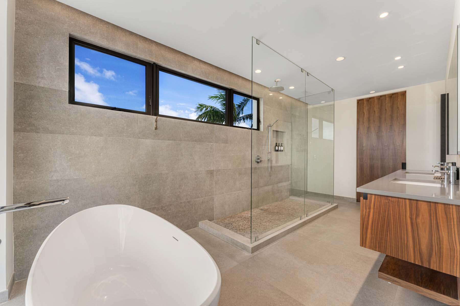 21 Stillwright Way Key Largo, FL 33037 - Photo 28 of 81 Primary Bathroom
