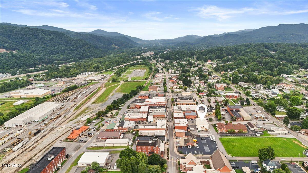 214 Union Street Erwin, TN 37650 - Photo 56 of 59 06-DJI_20260728162453_0266_D