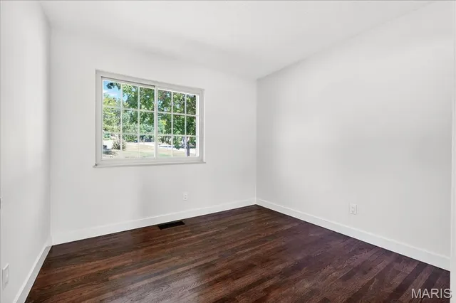 $199,500 | 1748 Spring Forest Lane, Hazelwood, MO 63042