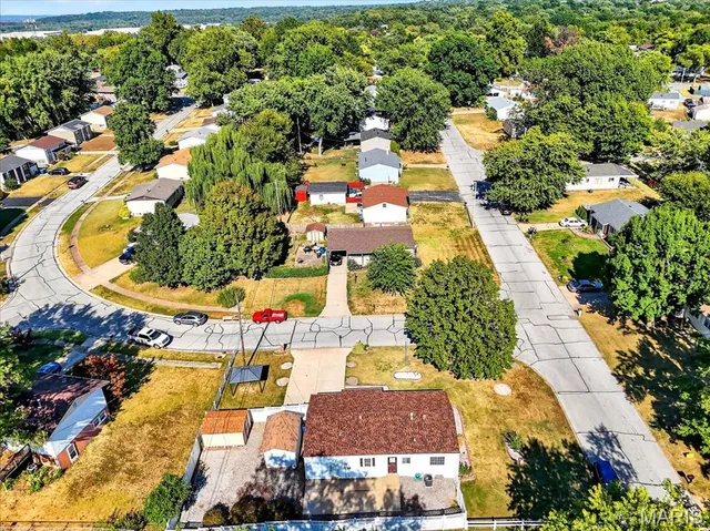 $199,500 | 1748 Spring Forest Lane, Hazelwood, MO 63042