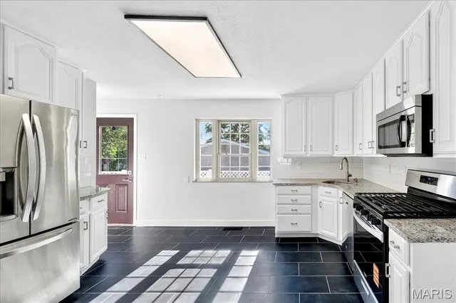 $199,500 | 1748 Spring Forest Lane, Hazelwood, MO 63042