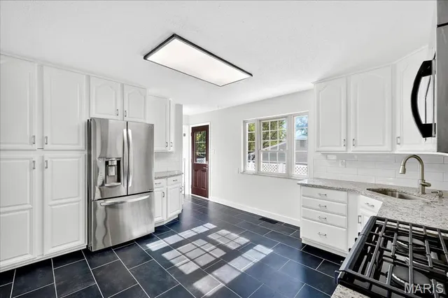 $199,500 | 1748 Spring Forest Lane, Hazelwood, MO 63042