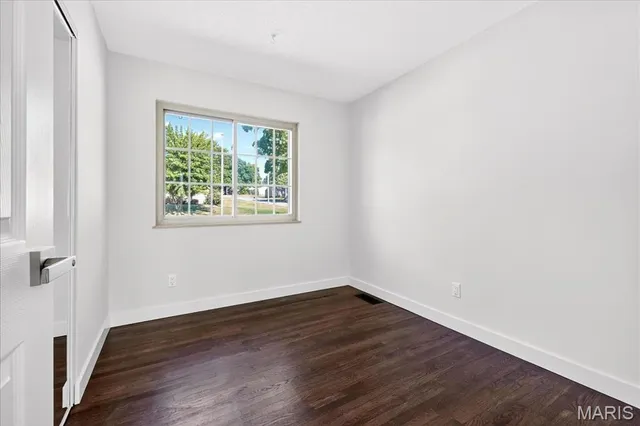 $199,500 | 1748 Spring Forest Lane, Hazelwood, MO 63042