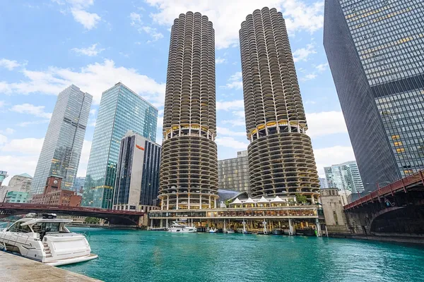 $1,950 | 300 North State Street, Unit 2504, Chicago, IL 60654