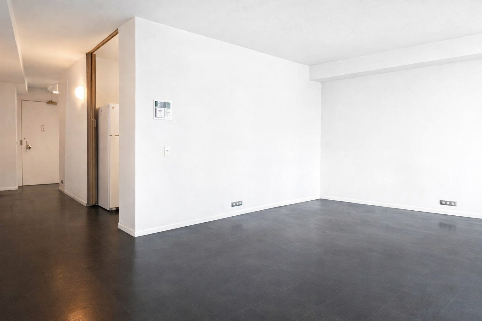 300 North State Street, Unit 2504 Chicago, IL 60654 - Photo 3 of 9