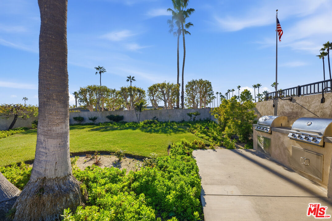 29500 Heathercliff Road, Unit 170 Malibu, CA 90265 - Photo 30 of 38 a view of a garden