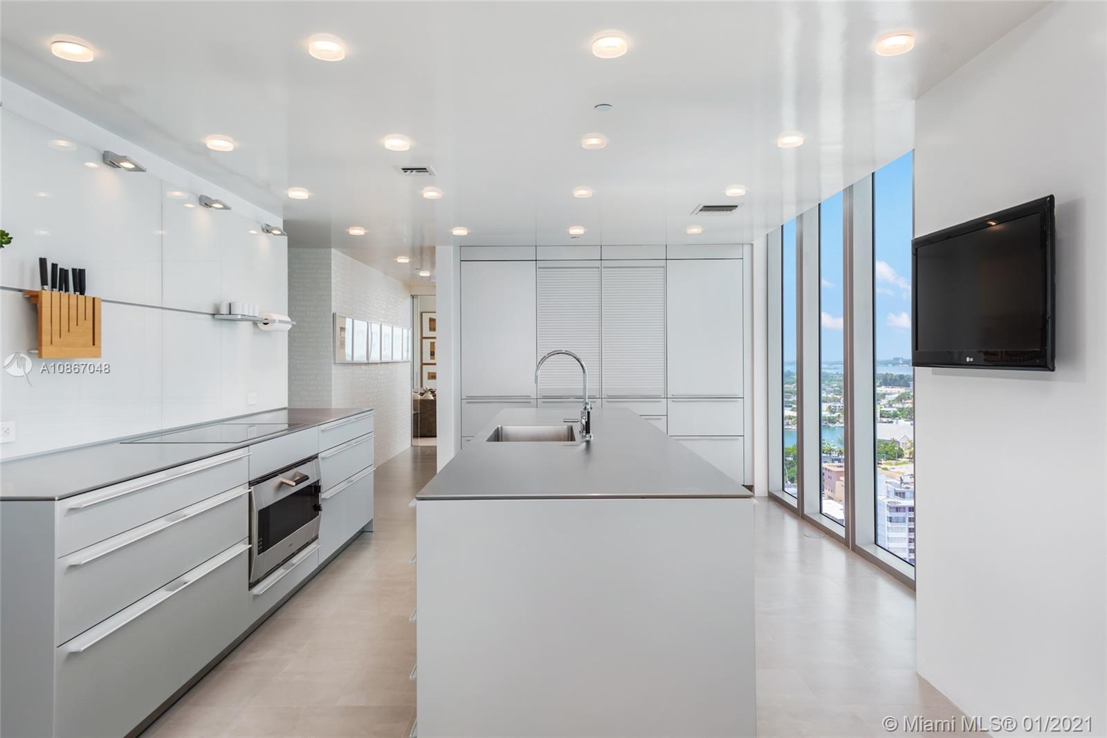 6799 Collins Avenue, Unit LPH1&2 Miami Beach, FL 33141 - Photo 17 of 55