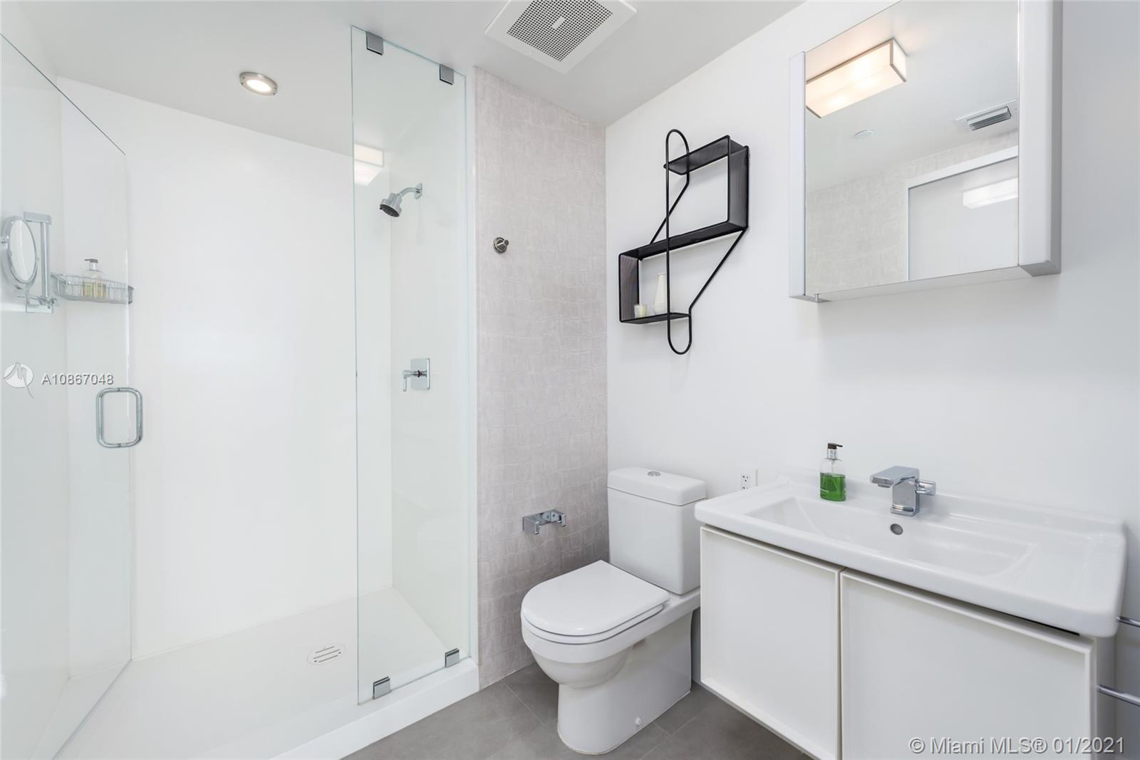 6799 Collins Avenue, Unit LPH1&2 Miami Beach, FL 33141 - Photo 42 of 55