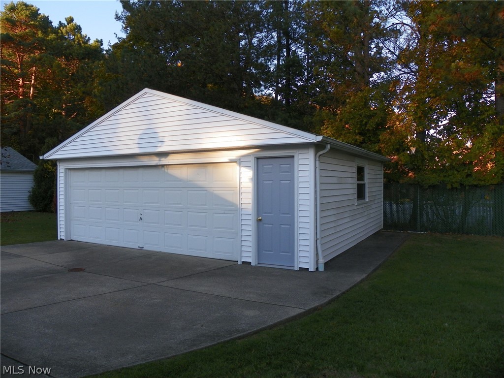 10990 Stoneham Road Cleveland, OH 44130 - Photo 23 of 26
