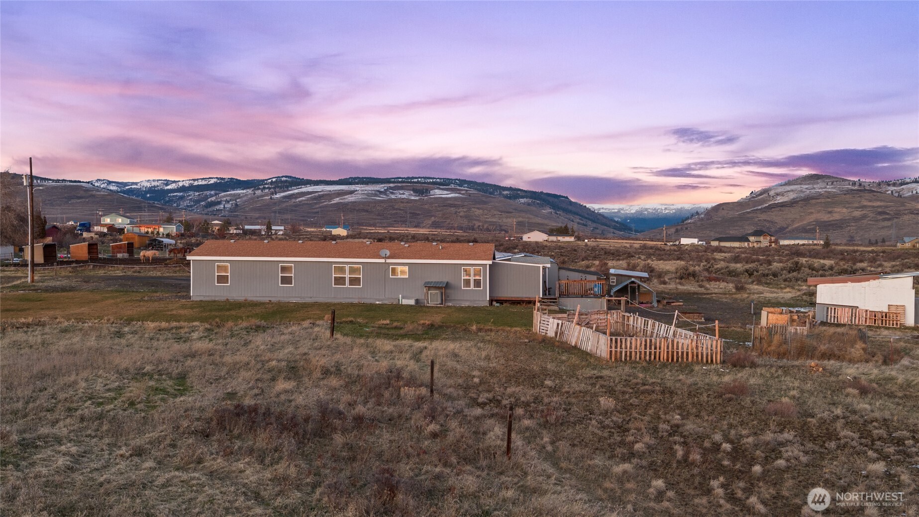 11550 Wilson Creek Road Ellensburg, WA 98926 - Photo 2 of 40