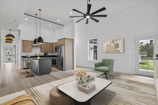 $2,900 | 308 Oak Street, Unit 202, Slinger, WI 53086