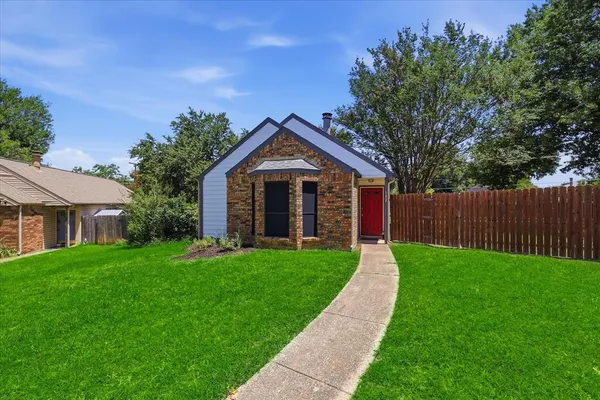 $2,400 | 102 Pinyon Lane, Coppell, TX 75019