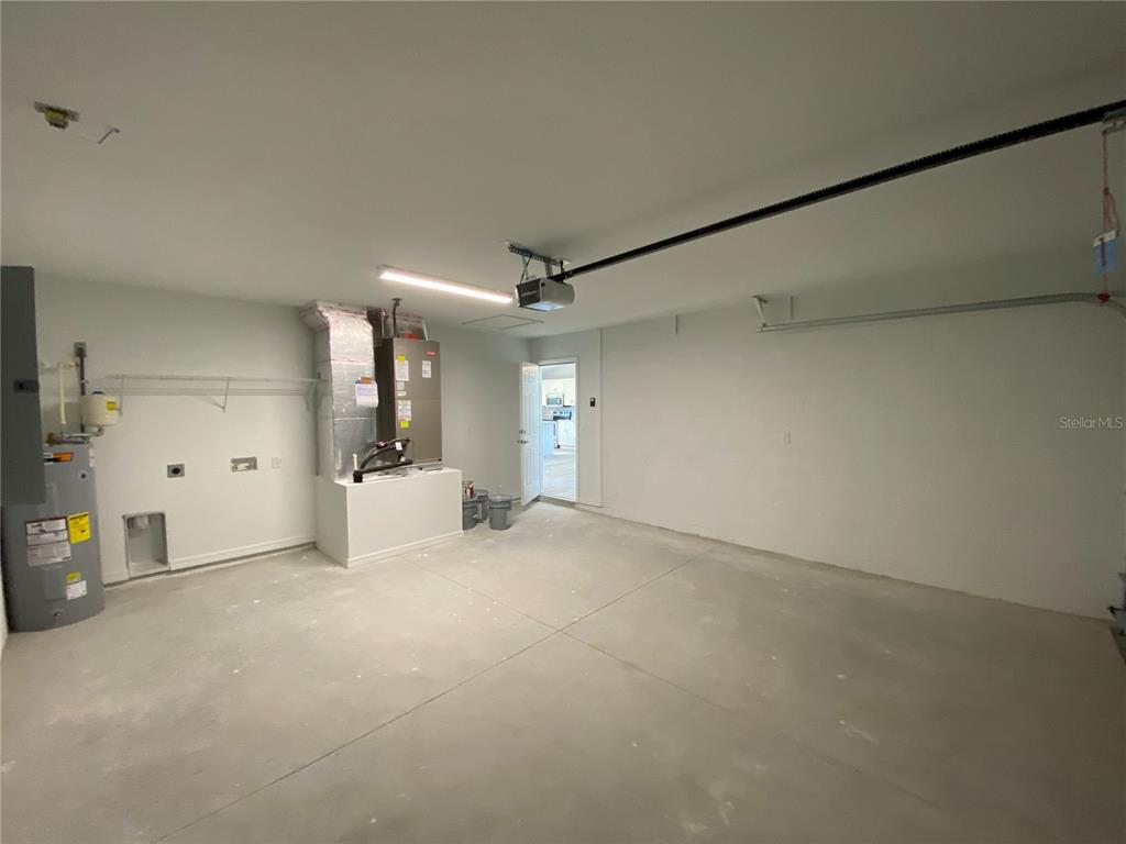 2827 Southwest 140th Loop Ocala, FL 34473 - Photo 27 of 29 a view of empty room