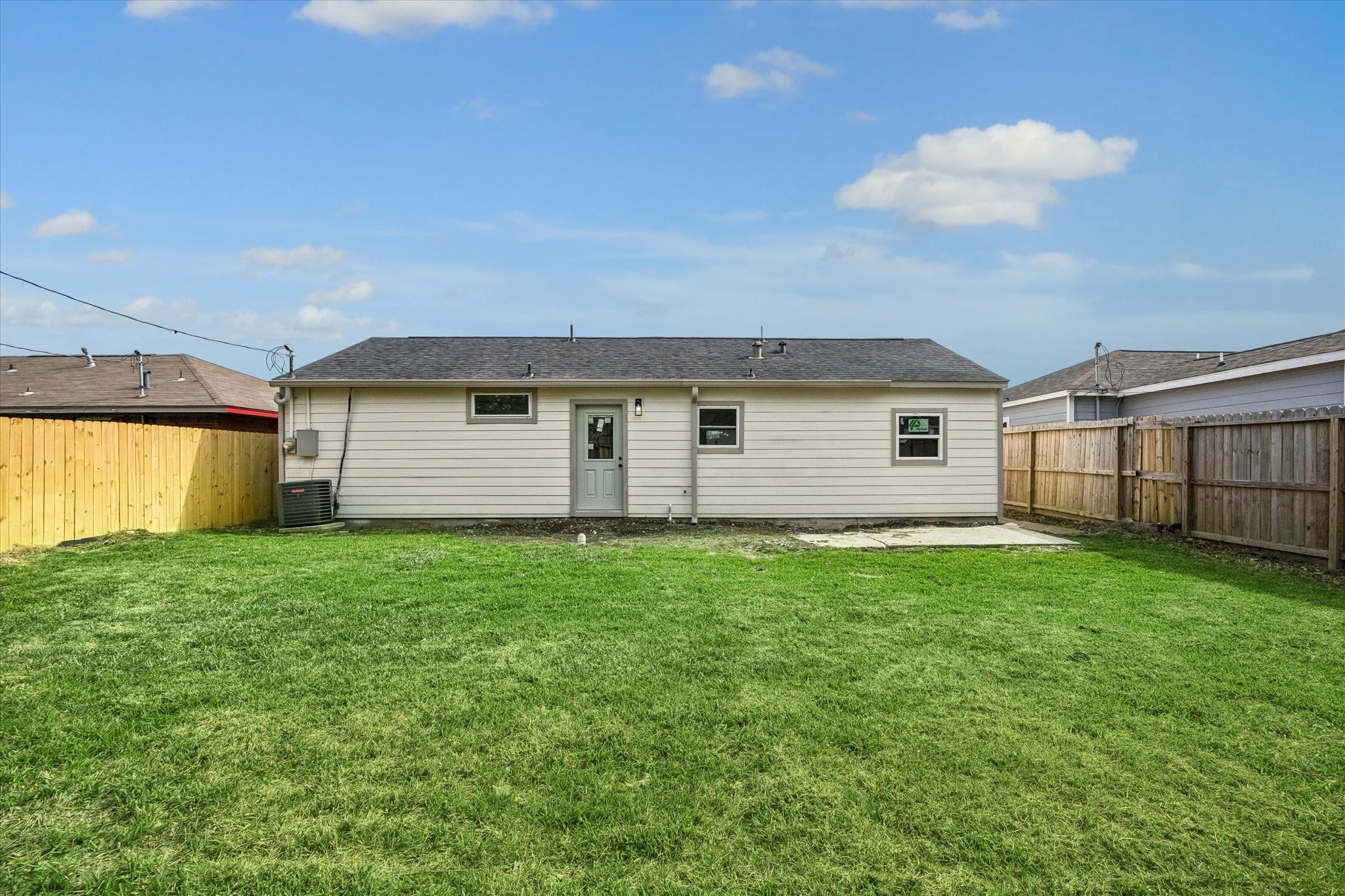 4203 Mowery Road Houston, TX 77047 - Photo 15 of 16 a view of a backyard of the house