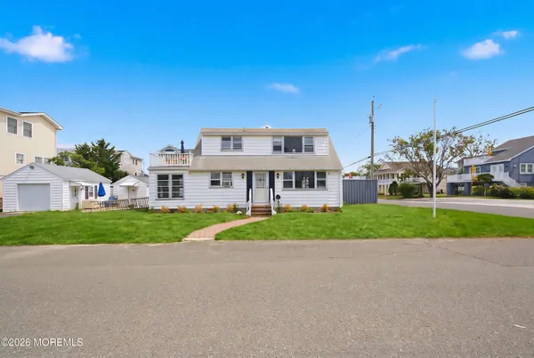 $1,575,000 | 101 East 17th Street, Beach Haven, NJ 08008
