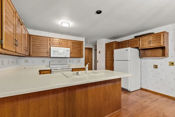 $269,900 | 933 East Windfield Place, Unit B, Appleton, WI 54911