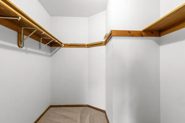 $269,900 | 933 East Windfield Place, Unit B, Appleton, WI 54911